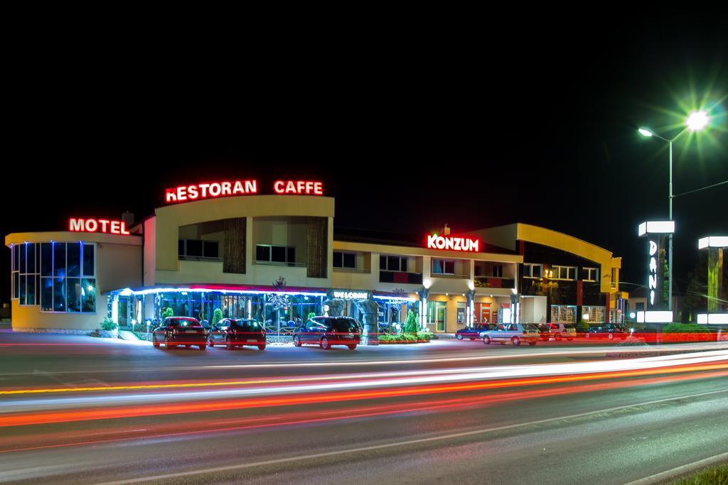 Motel Dani Nova Bila エクステリア 写真